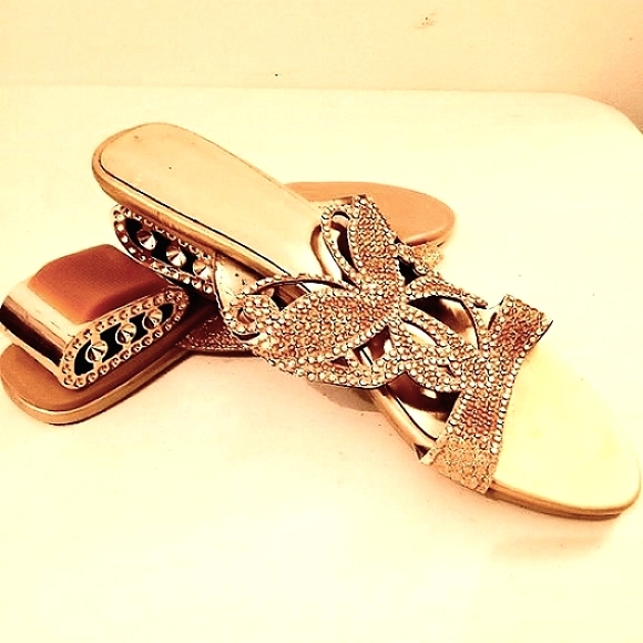 Shoes - 🎁FREE GIFT INCLUDED🎁 NEW Embellished Rhinestone Glitter Sandals Low Heels